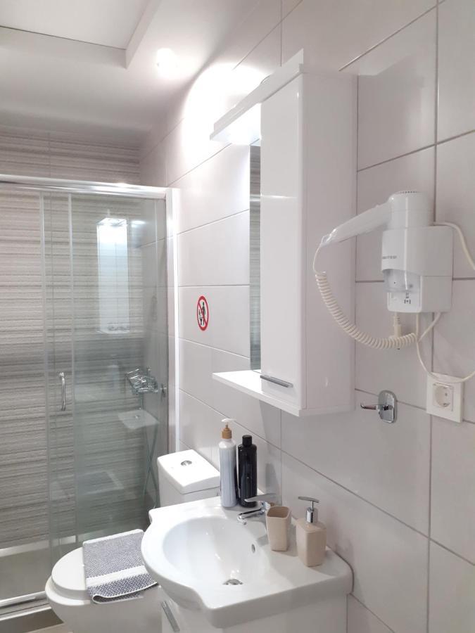 Dennis Stylish Apartment คาโตดารัตโซ ภายนอก รูปภาพ